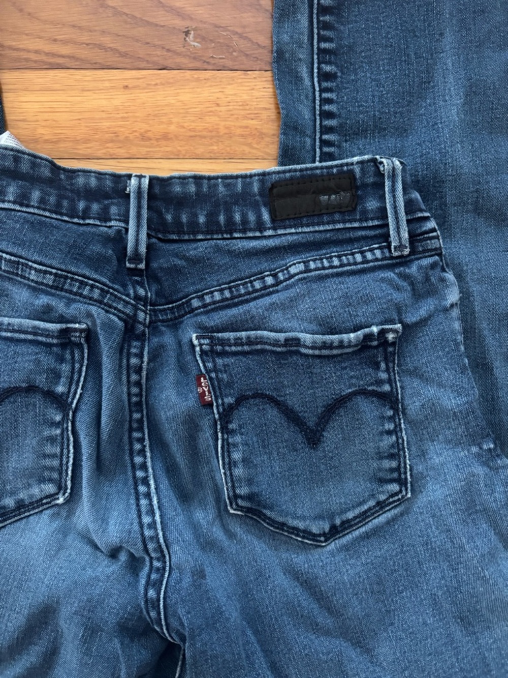 Vintage Levi’s Slim Leg Jeans Size 25 (XS)